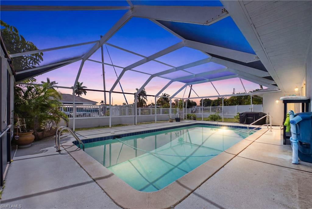 Image 3: Unforgettable evening skies provide the perfect finish to another day in paradise.