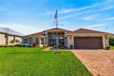 527 SW 40th TER