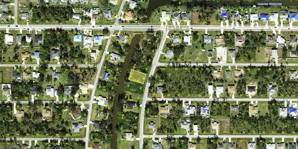 Image 2: Plat Map. Illustrating the property's boundaries and surrounding parcels