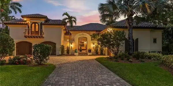 3552 Stuart CT