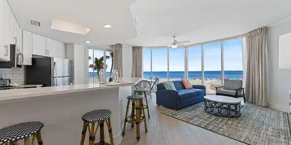 Image 3: Kitchen/Living Area