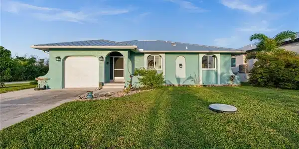 2498 Sapodilla LN
