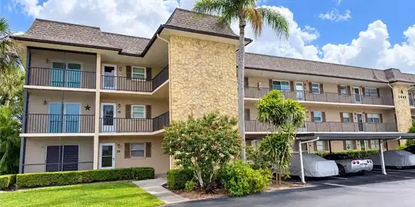 5499 Rattlesnake Hamm RD