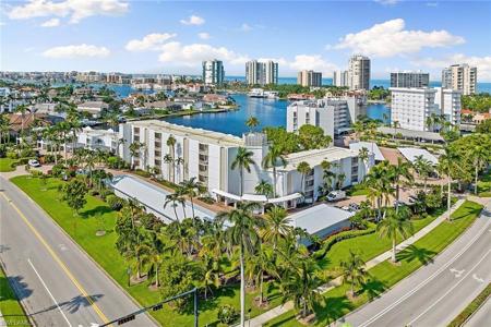 400 Park Shore DR