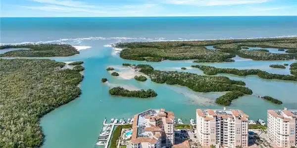 425 Dockside DR
