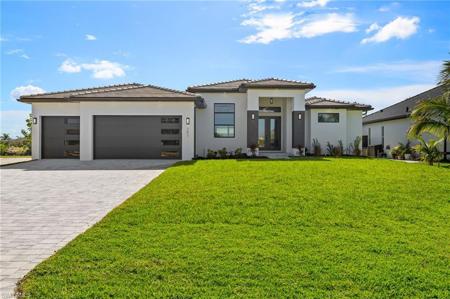707 NW 38th AVE