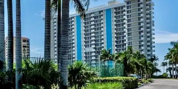 140 Seaview CT