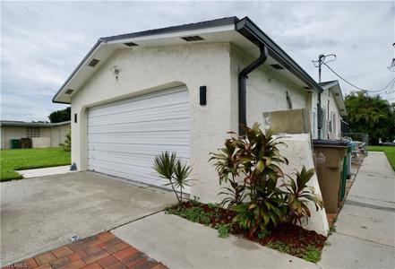 329 SE 47TH TER