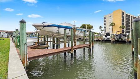4551 Bay Beach LN
