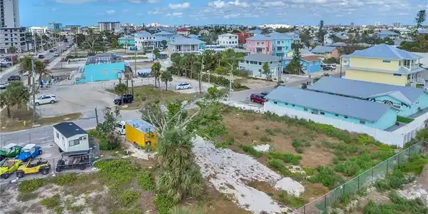 Image 4: Drone / aerial view