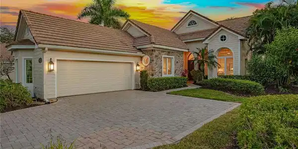8476 Mallards PT