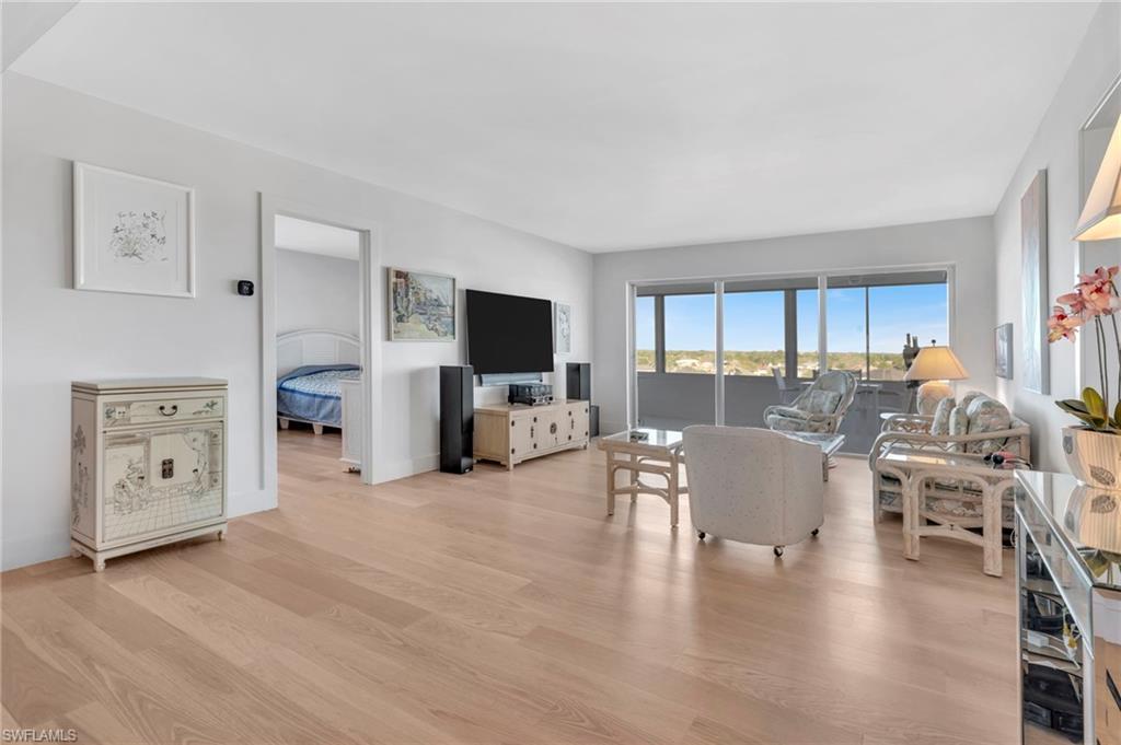 Image 4: Great Room