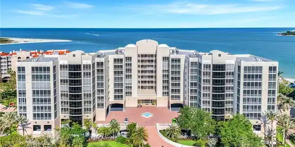 4000 Royal Marco WAY