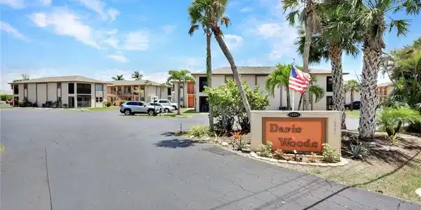 16881 Davis RD