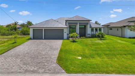 1212 NW 32nd PL