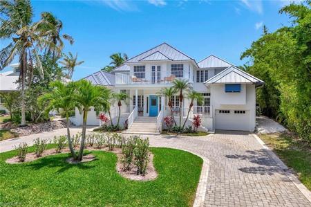 1500 Pelican AVE