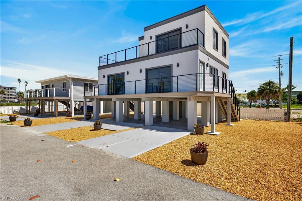 Image 4: TWO 2 unit structures - 71 Mango St and 2401 Cottage Ave!