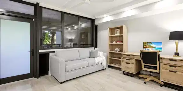 Image 4: Office/den