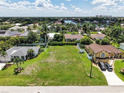 5235 SW 27th PL