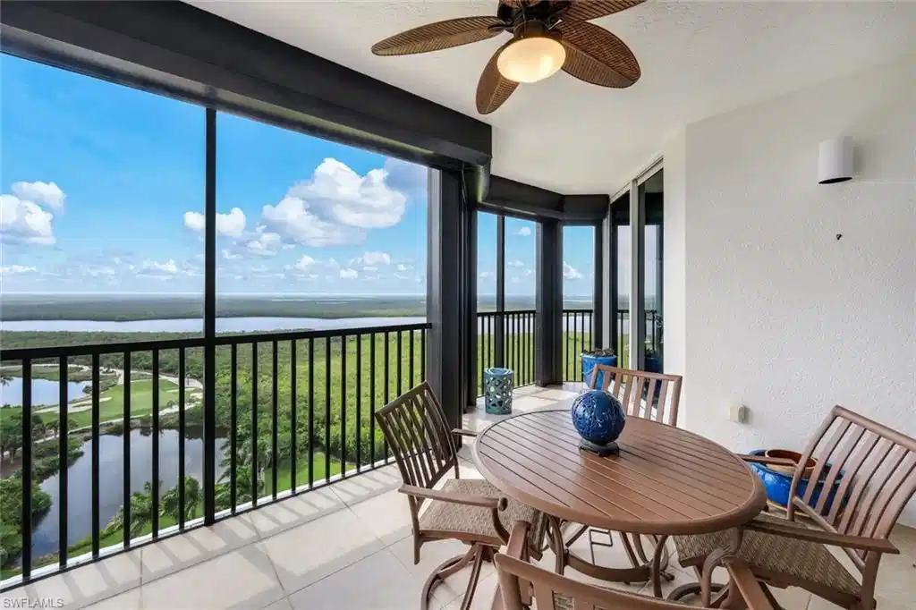 Image 1: Spectacular VIEWS!