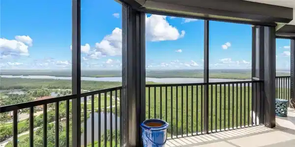 Image 2: Spectacular VIEWS!
