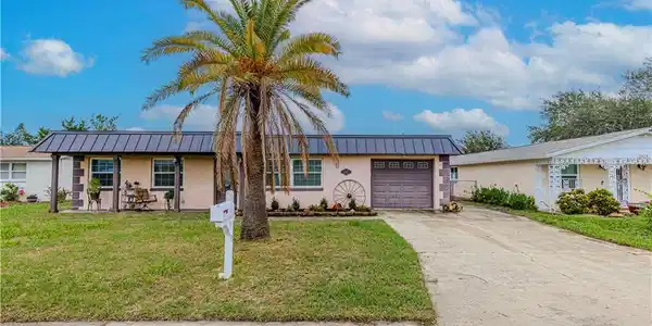 3417 Hoover DR