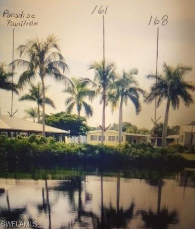 Image 4: Looking from the Orange River towards the property; lot location is across the street from pavilion