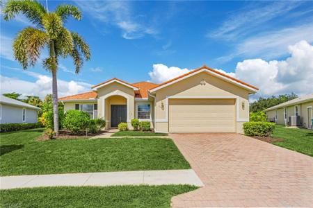 2439 Ashbury CIR