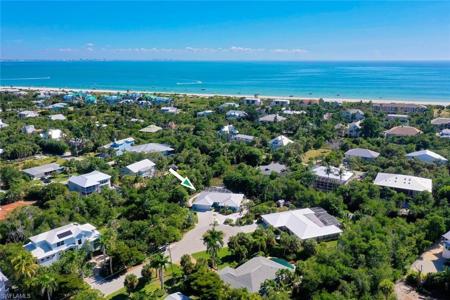1076 Captains Walk ST
