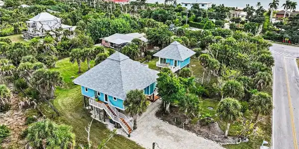 400 Rabbit RD