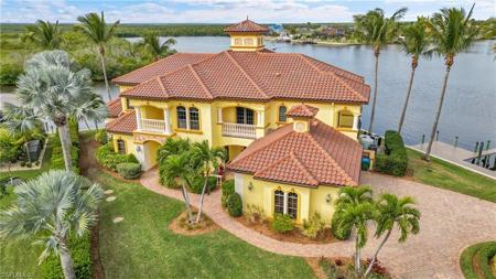 879 W Cape Estates CIR