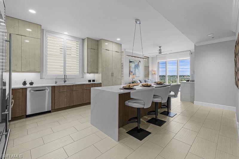 Image 2: Kitchen