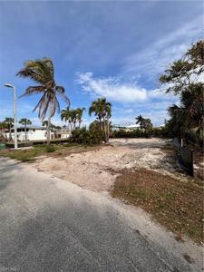 126 Mandalay RD