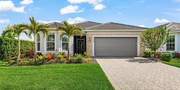 7100 Del Webb Oak Creek BLVD N
