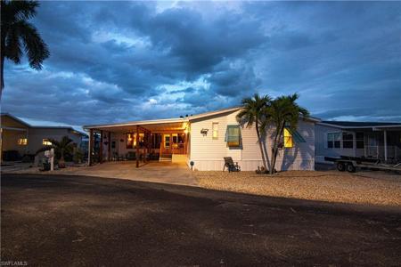 3112 Skipper LN