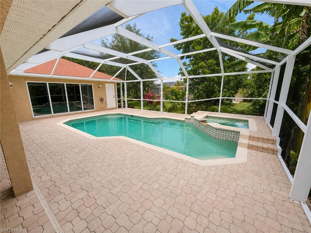 Image 4: Screened Pool/Spa