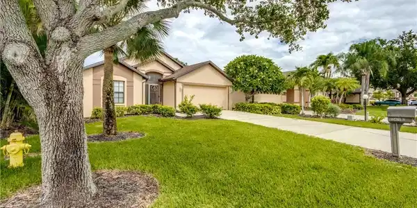 15472 admiralty CIR