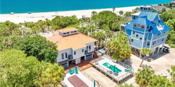 541 Gulf LN