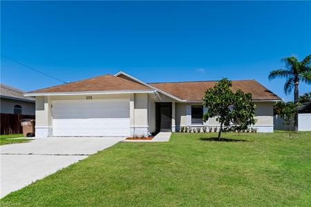 225 SW 37th ST