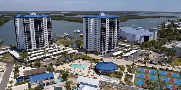 Image 4: Ocean Harbor