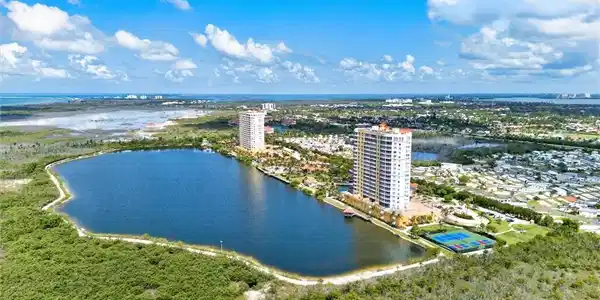 Image 4: Water_views_near_and_far