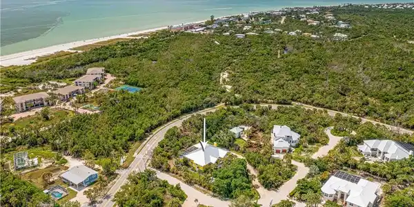Image 3: Aerial view