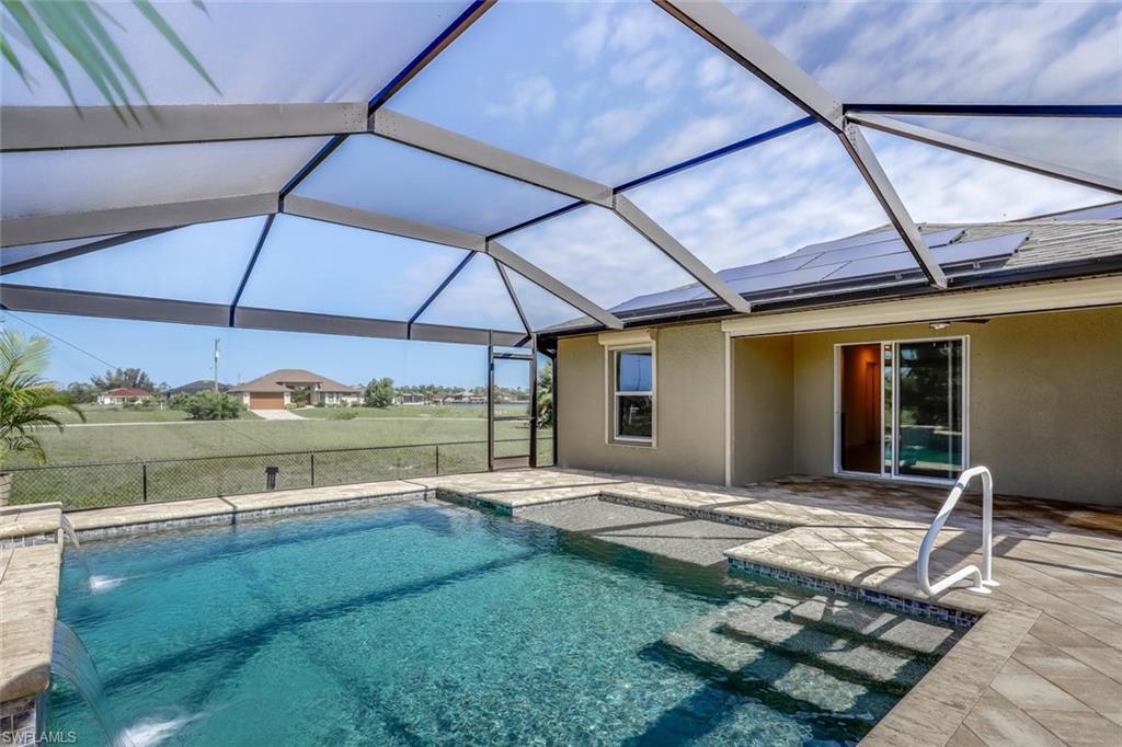 Image 4: Pool