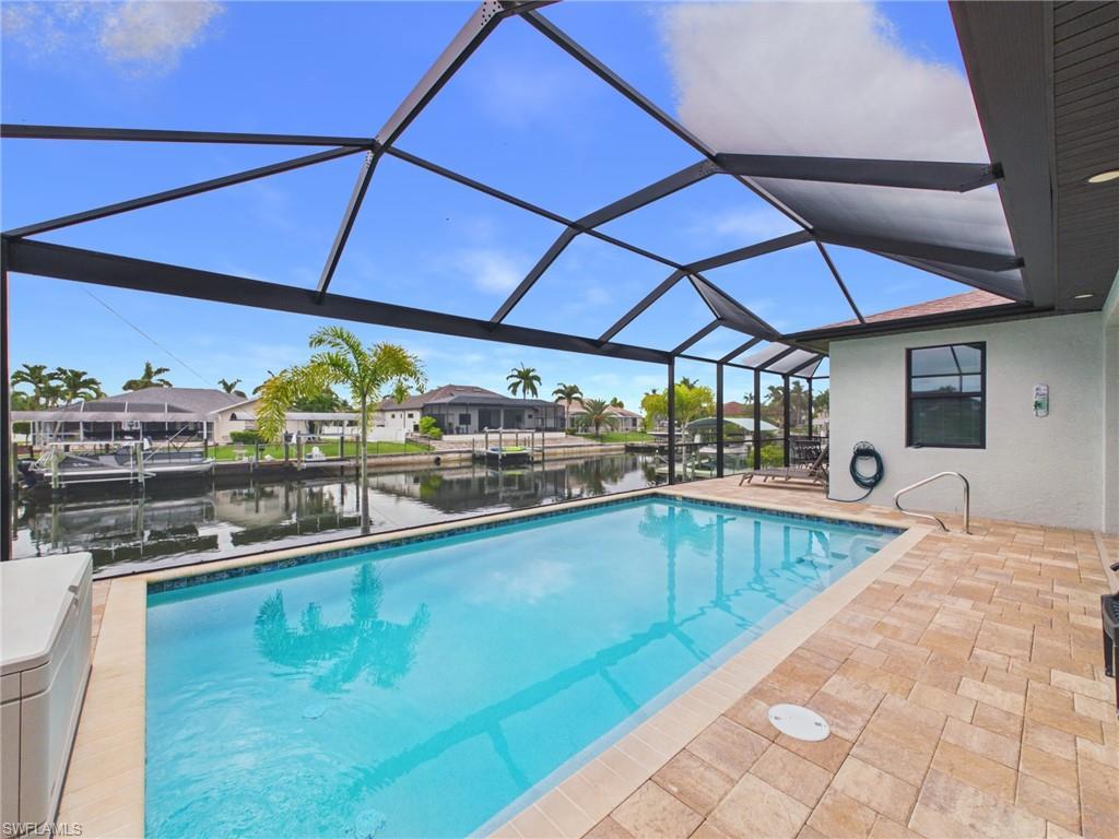 Image 4: Pool