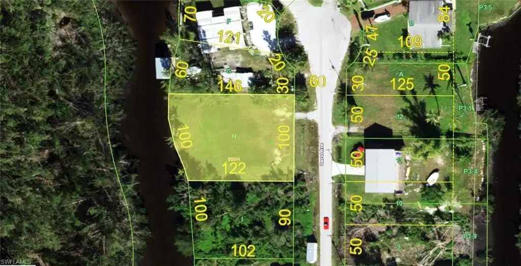 Image 1: Plat Map. Illustrating property boundaries and lot dimensions