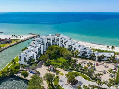 2368 Gulf Shore Blvd N