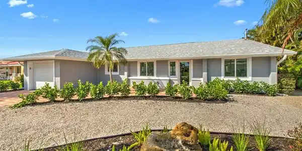 16 Palmview BLVD