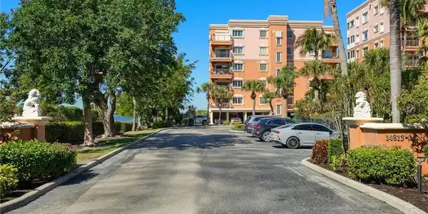 14811 Laguna DR