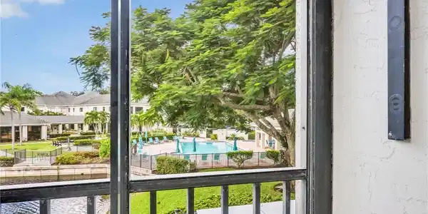 Image 4: Lanai