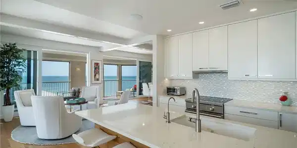4051 Gulf Shore BLVD N